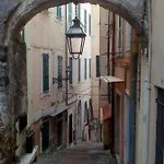 Casa Via Monta In Centro * 산레모
