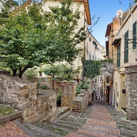 Casa Via Monta In Centro 아파트