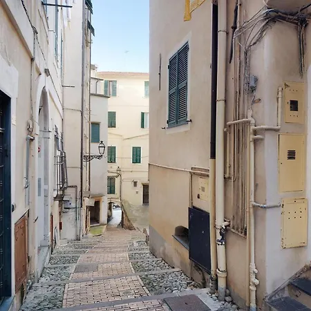 Casa Via Montà In Centro