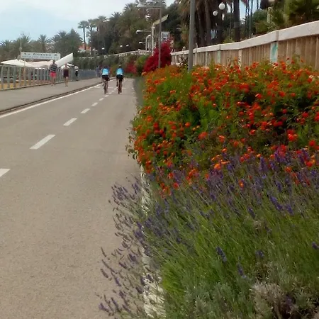 Appartamento Casa Via Montà In Centro Sanremo